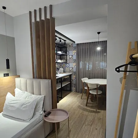 Tam Center Next To Blloku No2 아파트 *