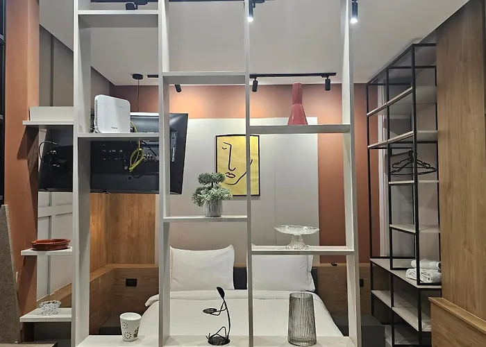 Tam Center Next To Blloku No2 아파트