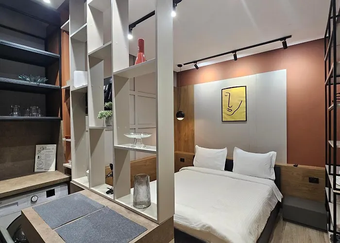 Tam Center Next To Blloku No2 아파트 티라나