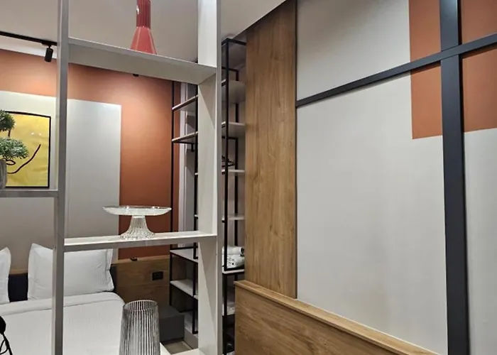 Tam Center Next To Blloku No2 * 地拉那