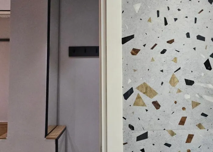 Tam Center Next To Blloku No2 * טיראנה